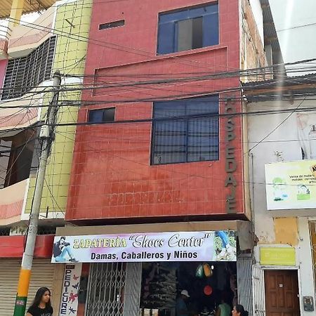 Guest House 툼베스 외부 사진