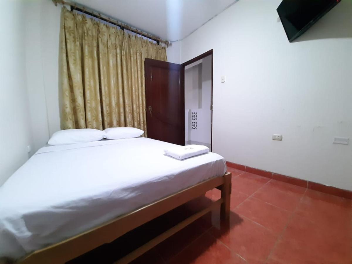 Guest House 툼베스 외부 사진