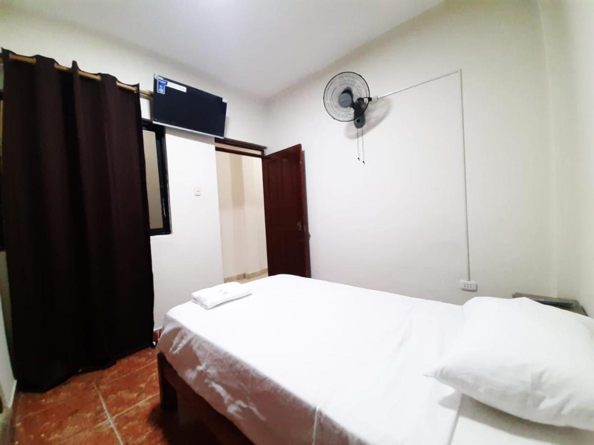 Guest House 툼베스 외부 사진