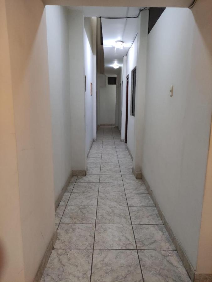 Guest House 툼베스 외부 사진