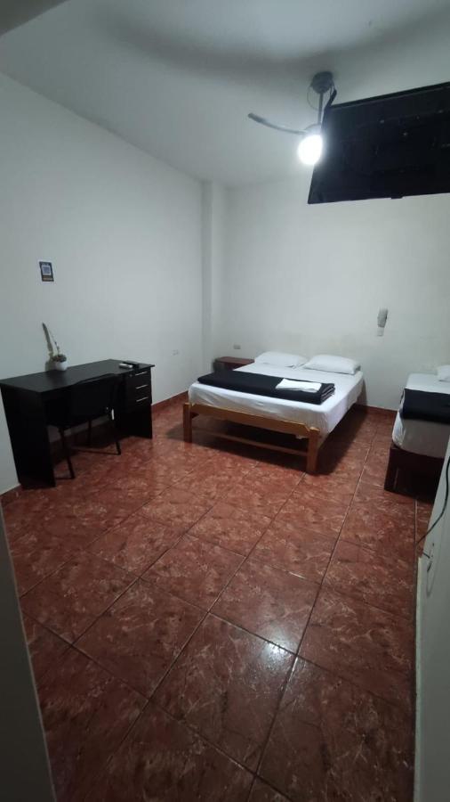 Guest House 툼베스 외부 사진